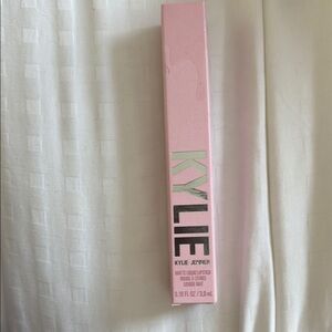Kylie Cosmetics Matte Lipstick - Pink